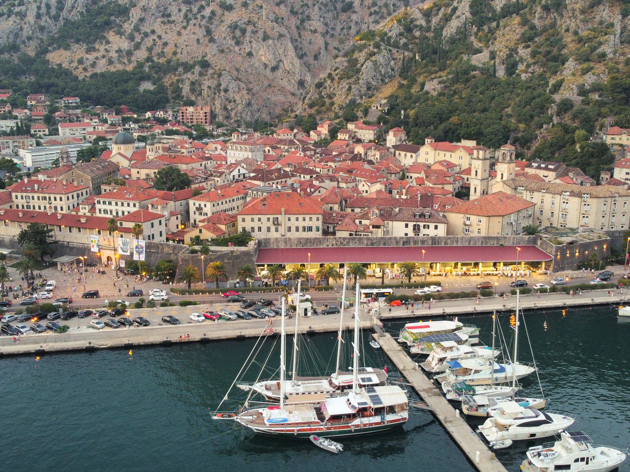Yacht image 12