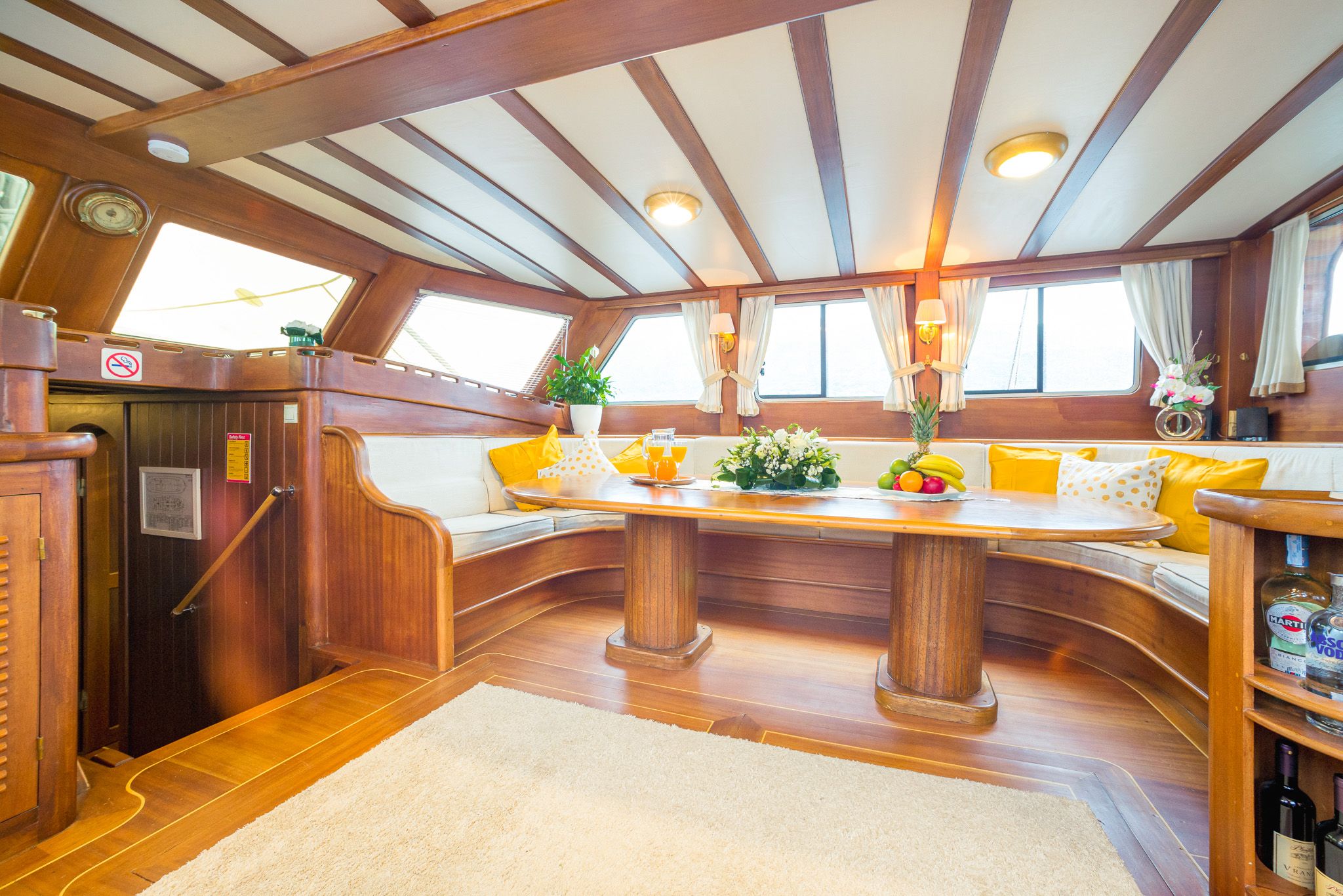 Yacht image 15
