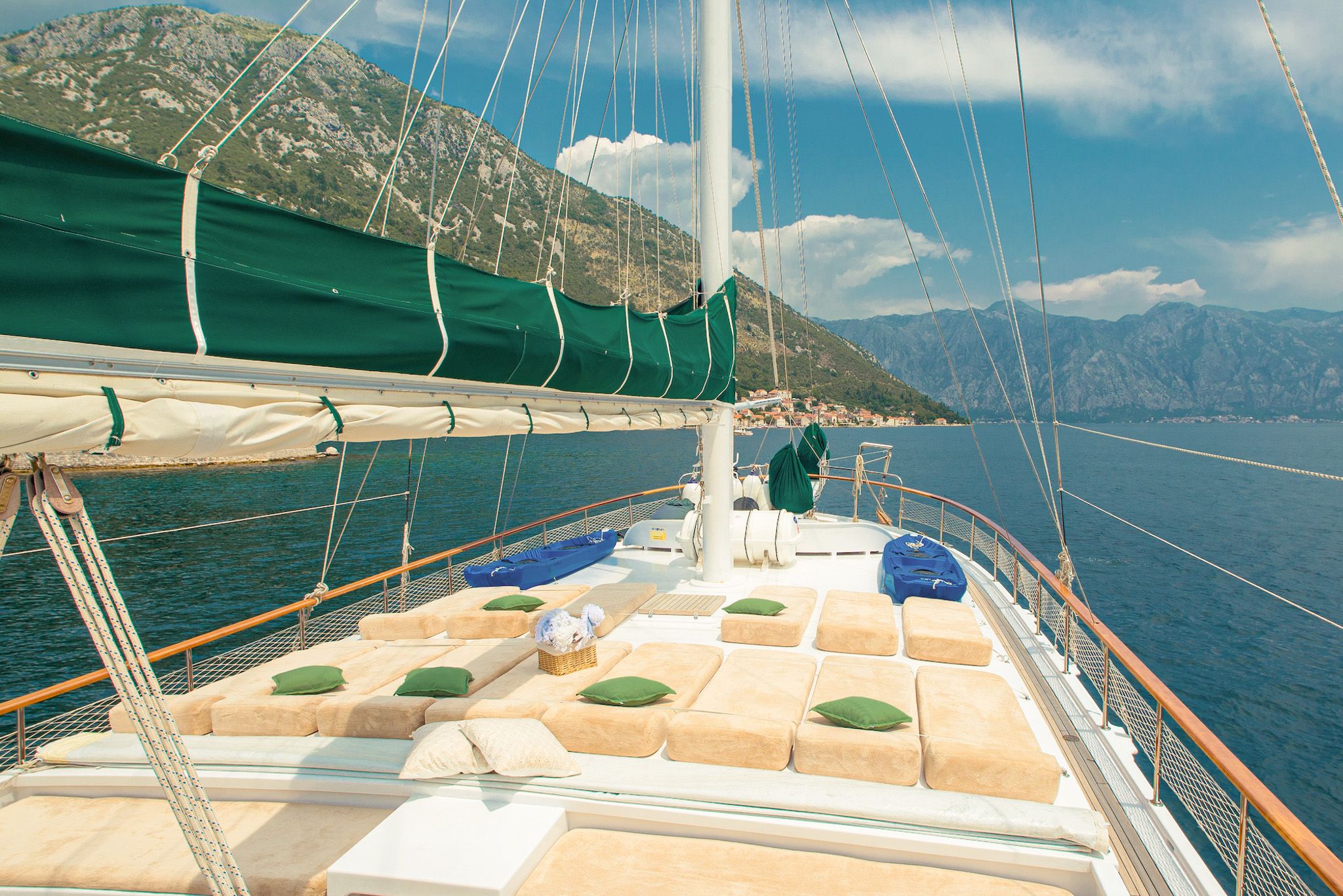 Yacht image 5