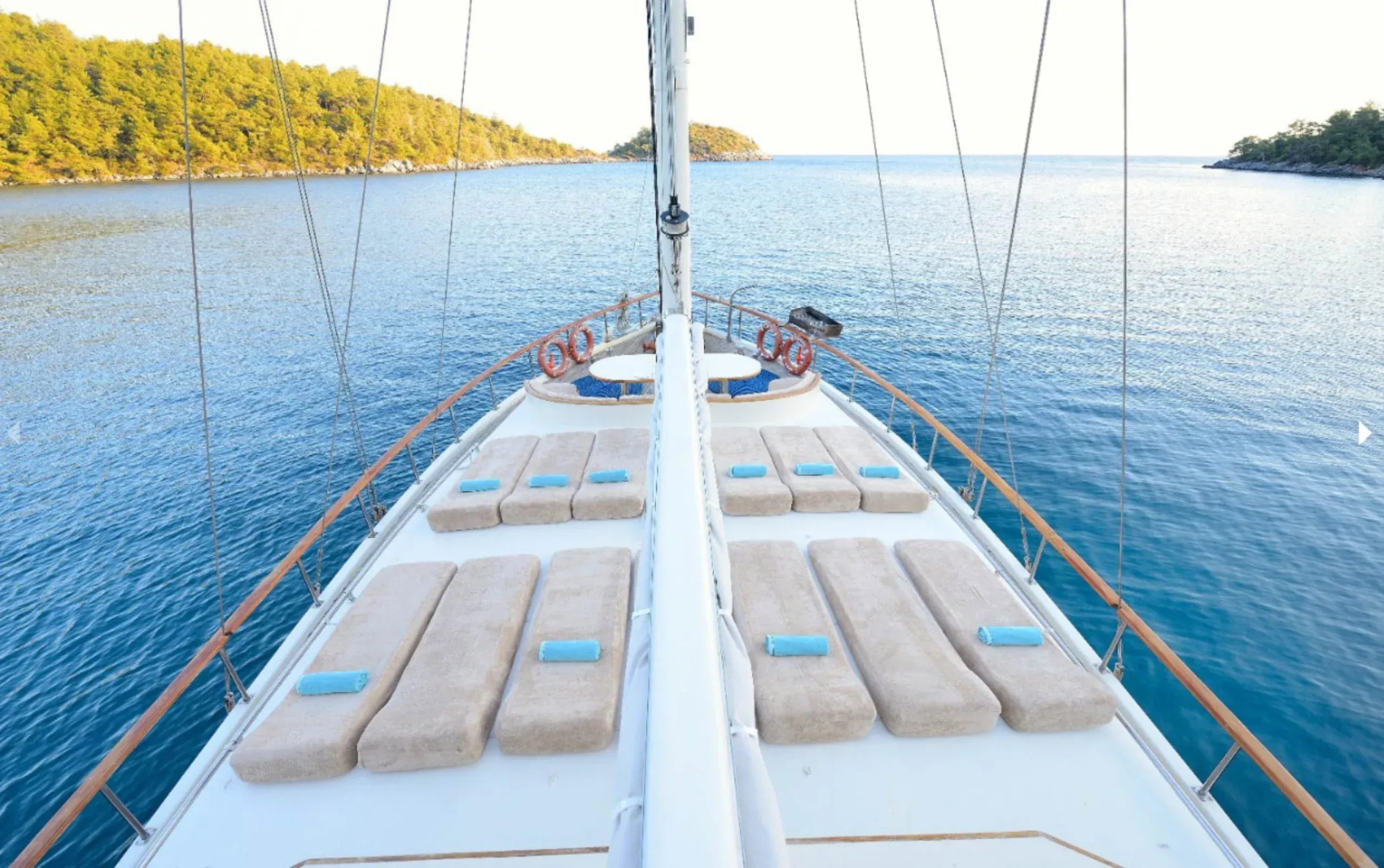 Yacht image 14