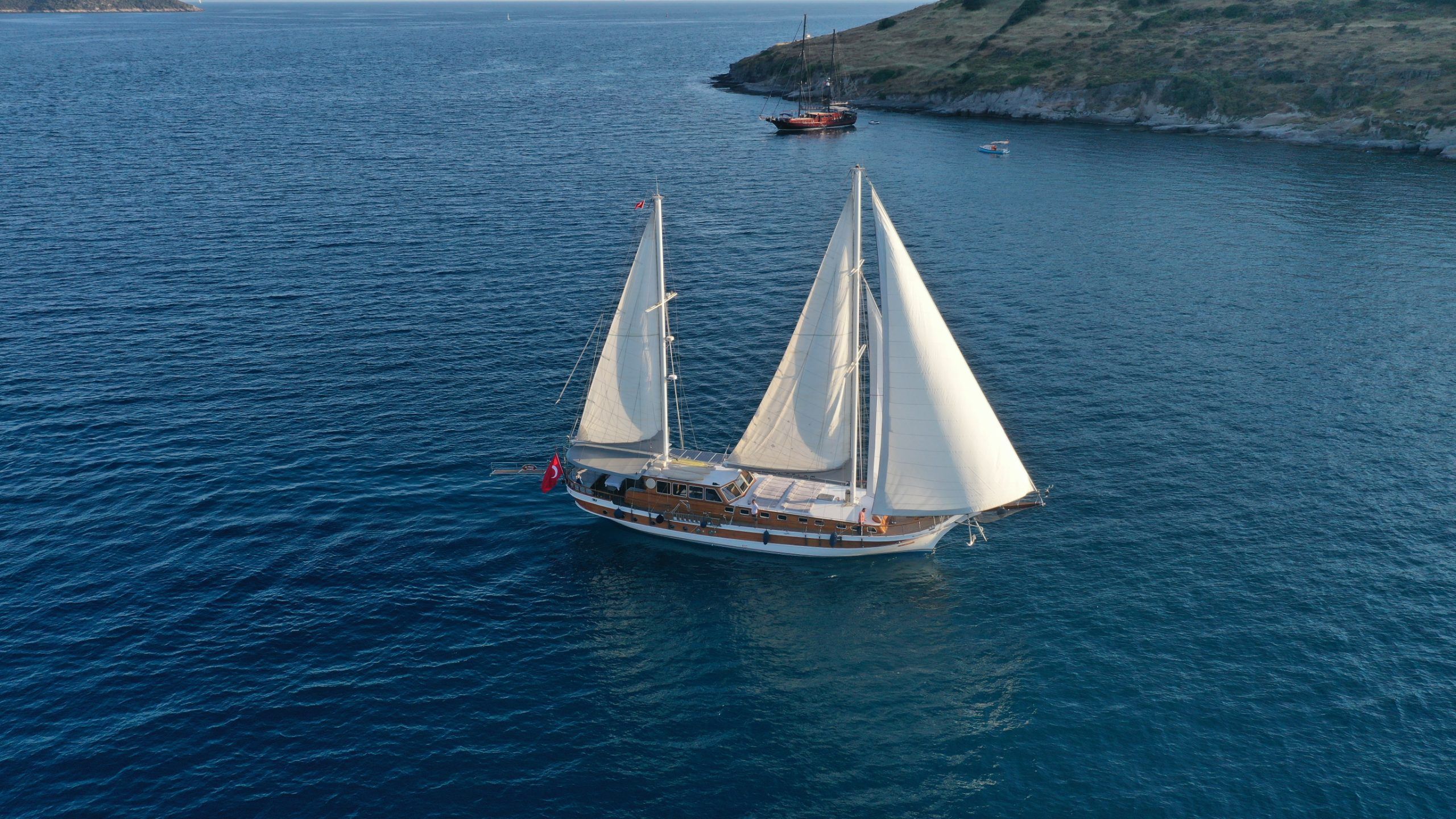 Yacht image 2