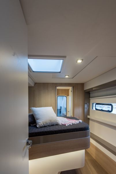 Yacht image 9