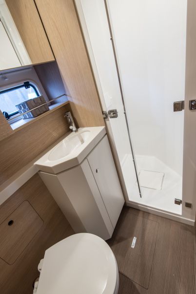 Yacht image 4