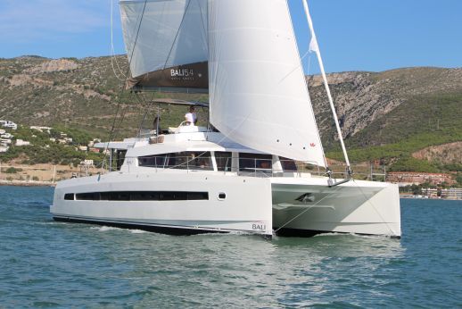 Yacht image 4