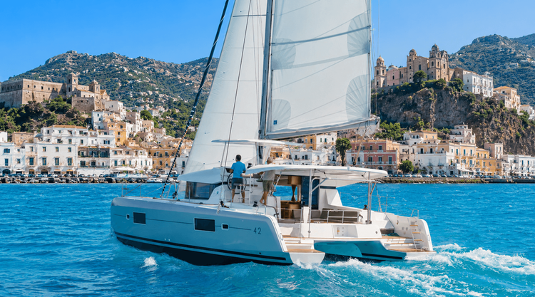 Noleggio catamarano alle Isole Eolie