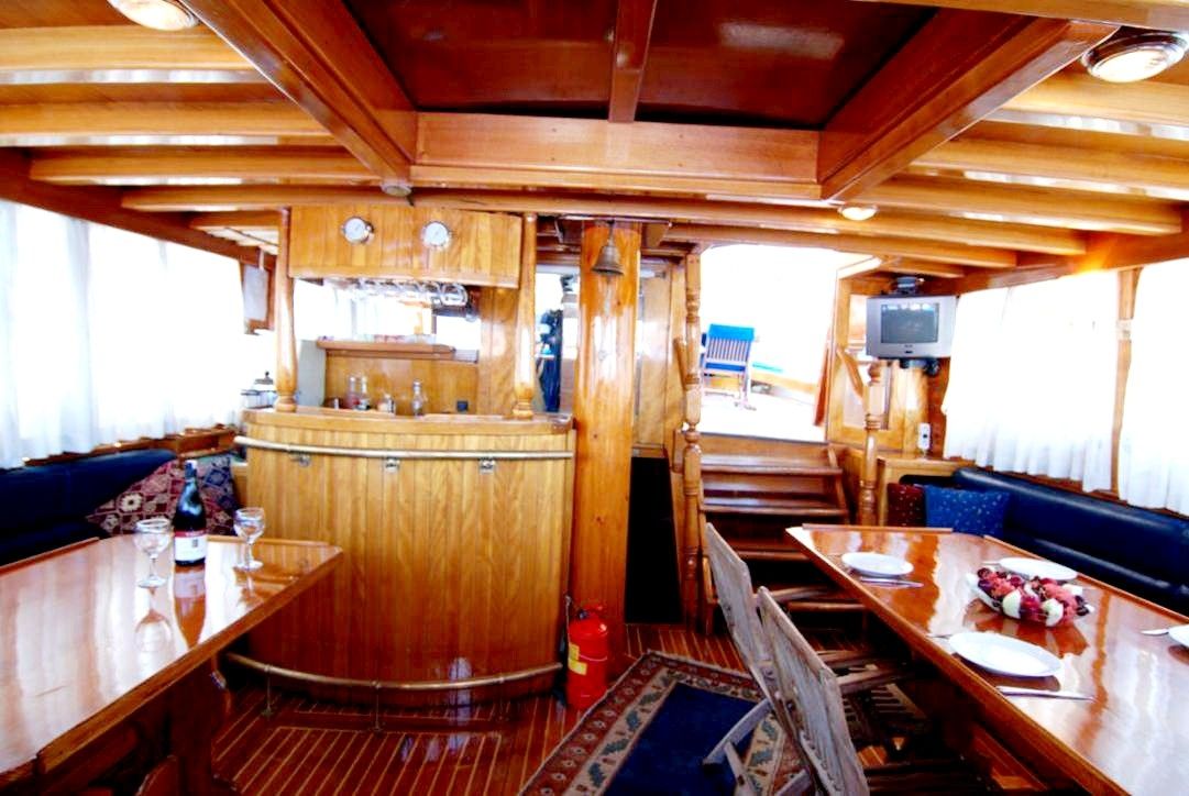 Yacht image 3