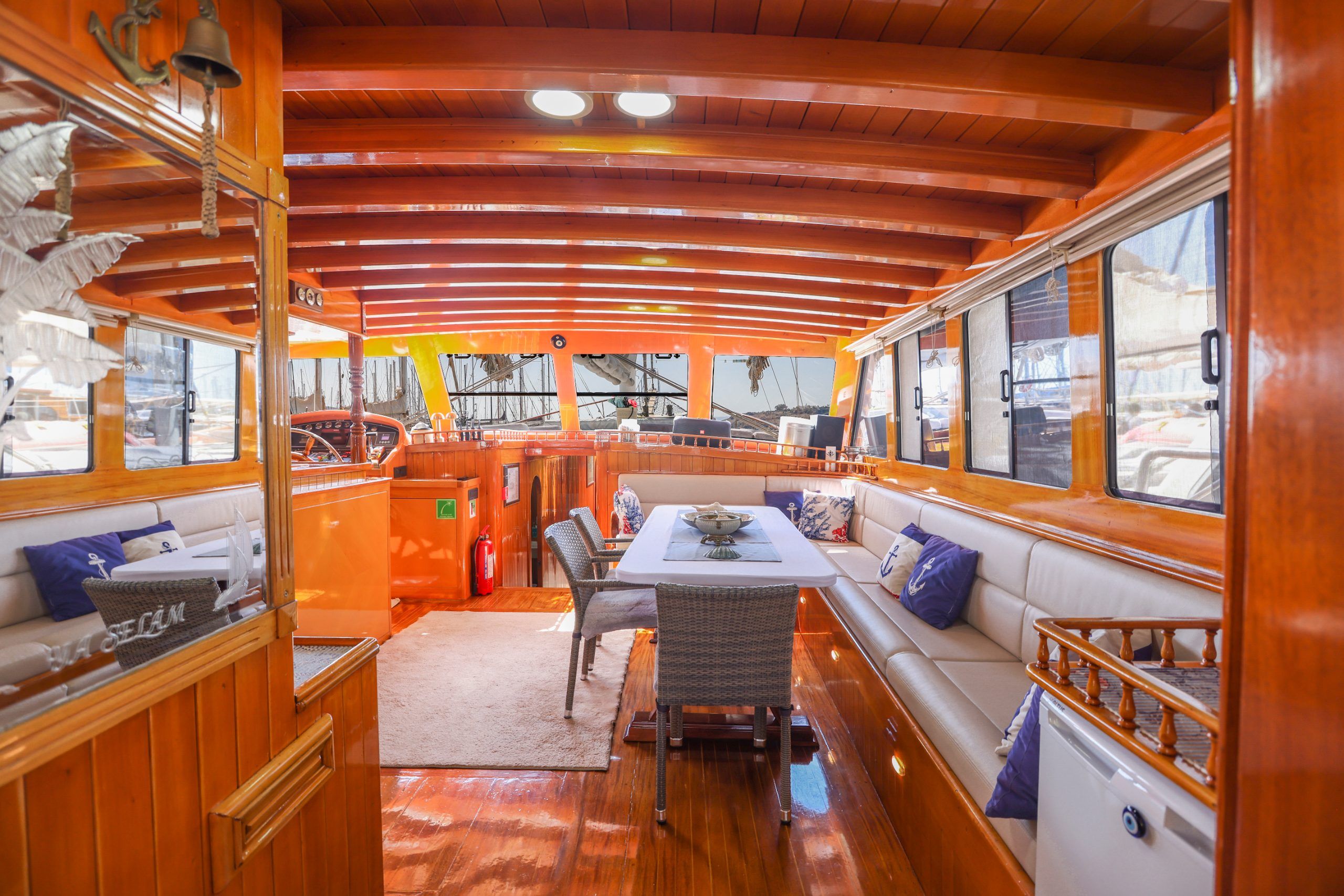 Yacht image 4