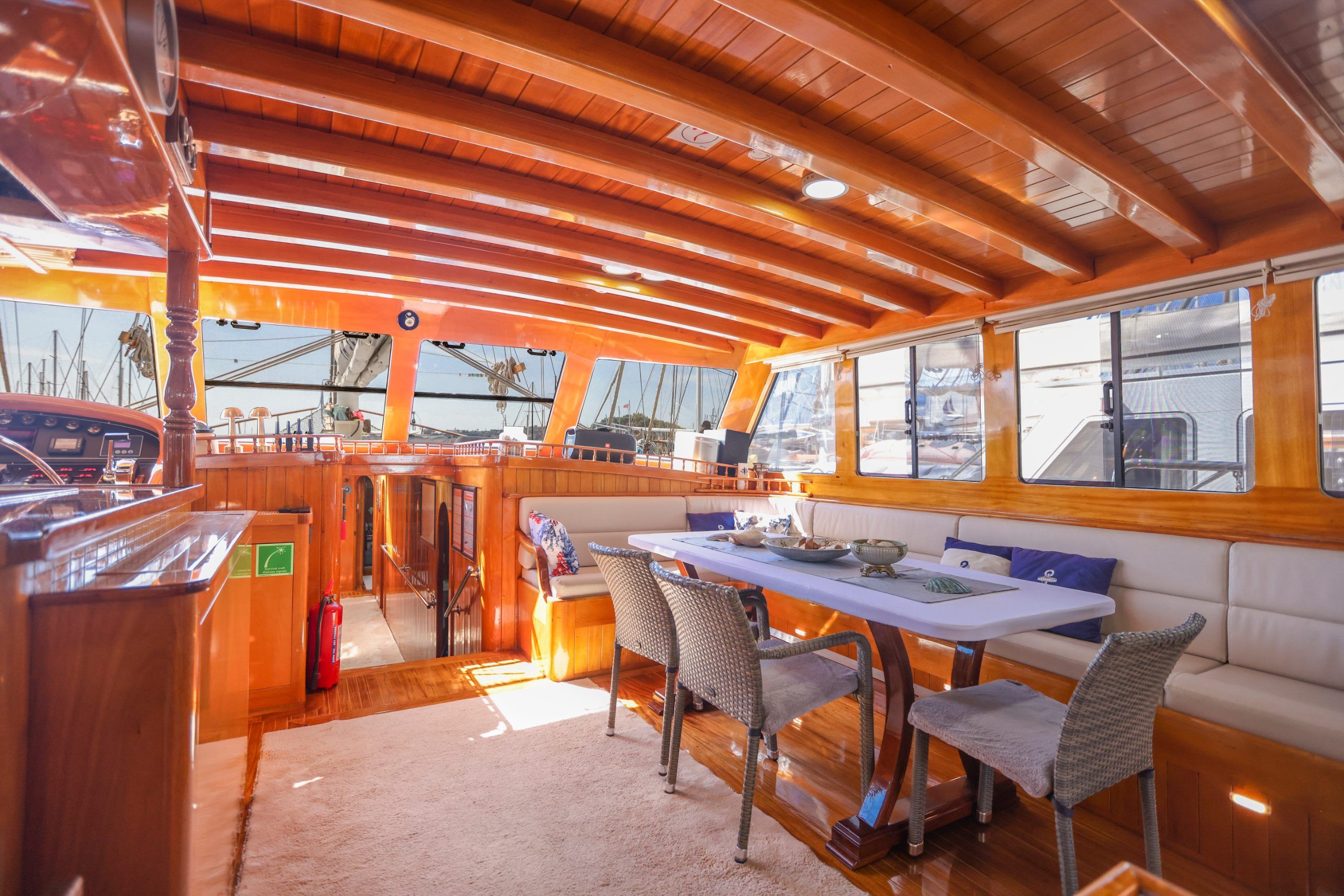 Yacht image 6